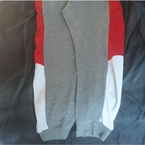 Moncler Sweatpants size Small gray and red ❤️ - Picture 2 of 3